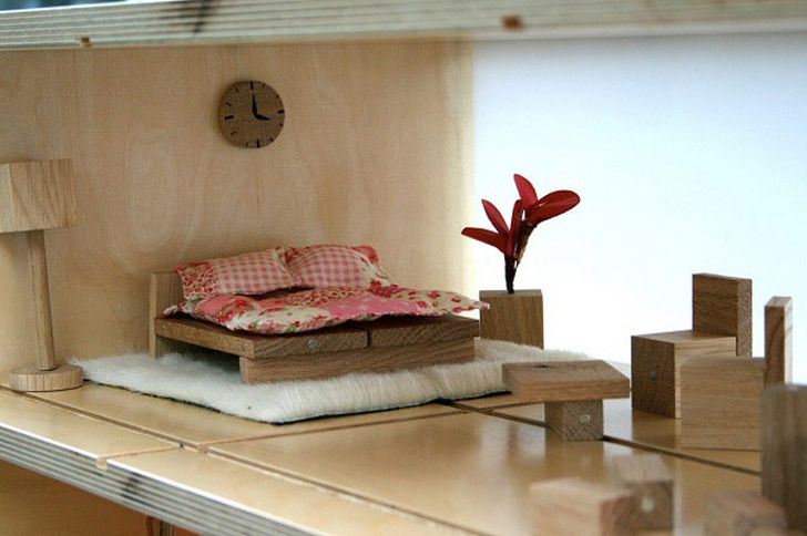 Coffee Table and Dollhouse into One Package