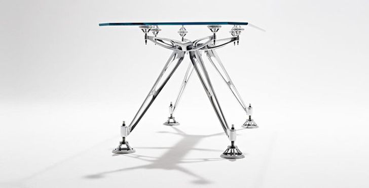 Raptor Table – Furniture Piece with Futuristic Looks