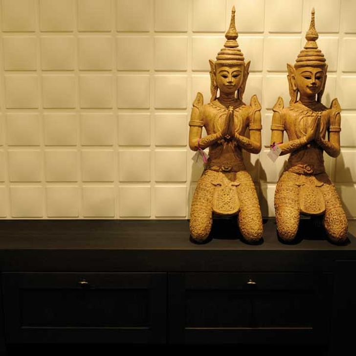 3d Decorative Wall Panels 3d Squares Wall Panels with Dark Wooden Cabinet and Decorative Statue