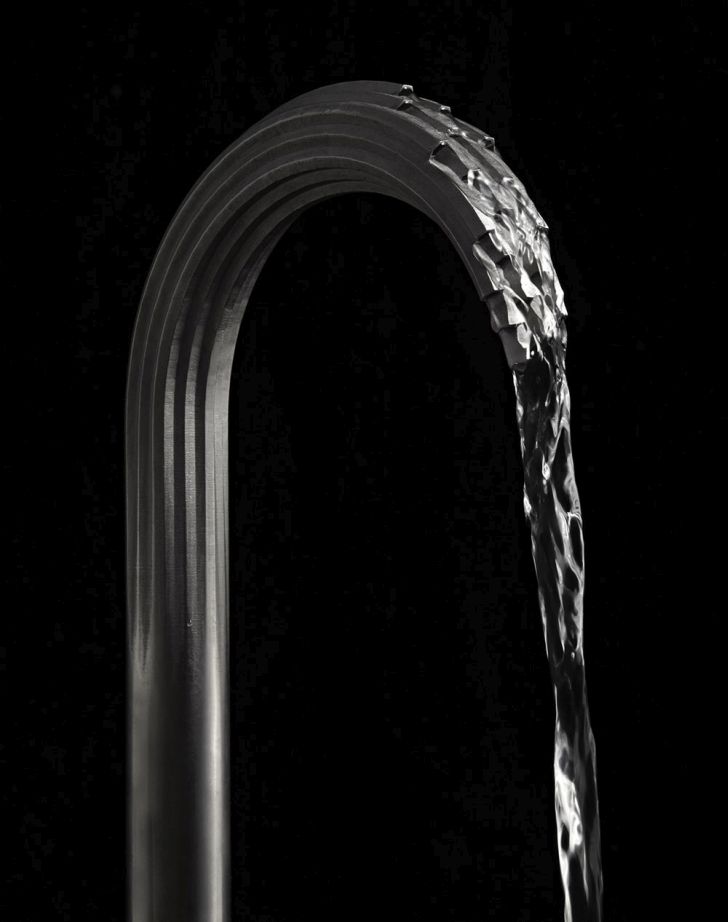 3d-printed-faucet-3D-faucets-design-made-of-selective-laser-sintering-from-DVX-by-American-Standard-make-water-appears-magically-out-of-the-faucet