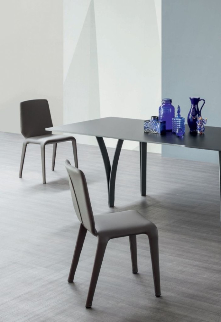 natural-colors-grey-glass-accessories-bonaldo-table-gap-by-alain-gilles
