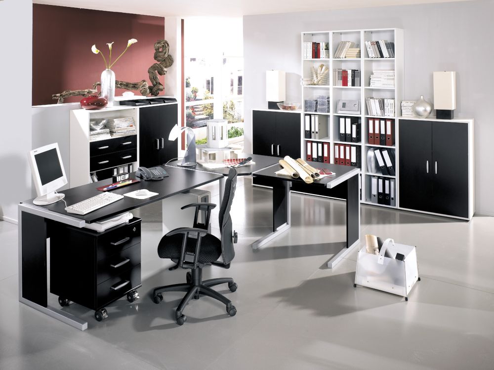 spacious office design with open concept and gives perfect touch of the quirky style