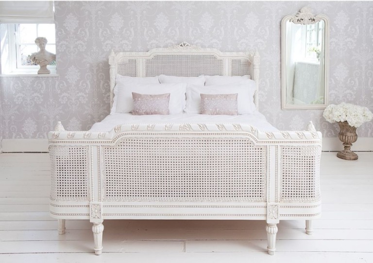 is white wicker bedroom furniture out of style